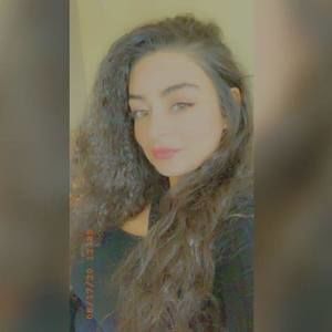 Meet your Posher, Dina